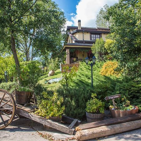 Agriturismo La Locanda Del Parco โมราโนคาลาโบร ภายนอก รูปภาพ