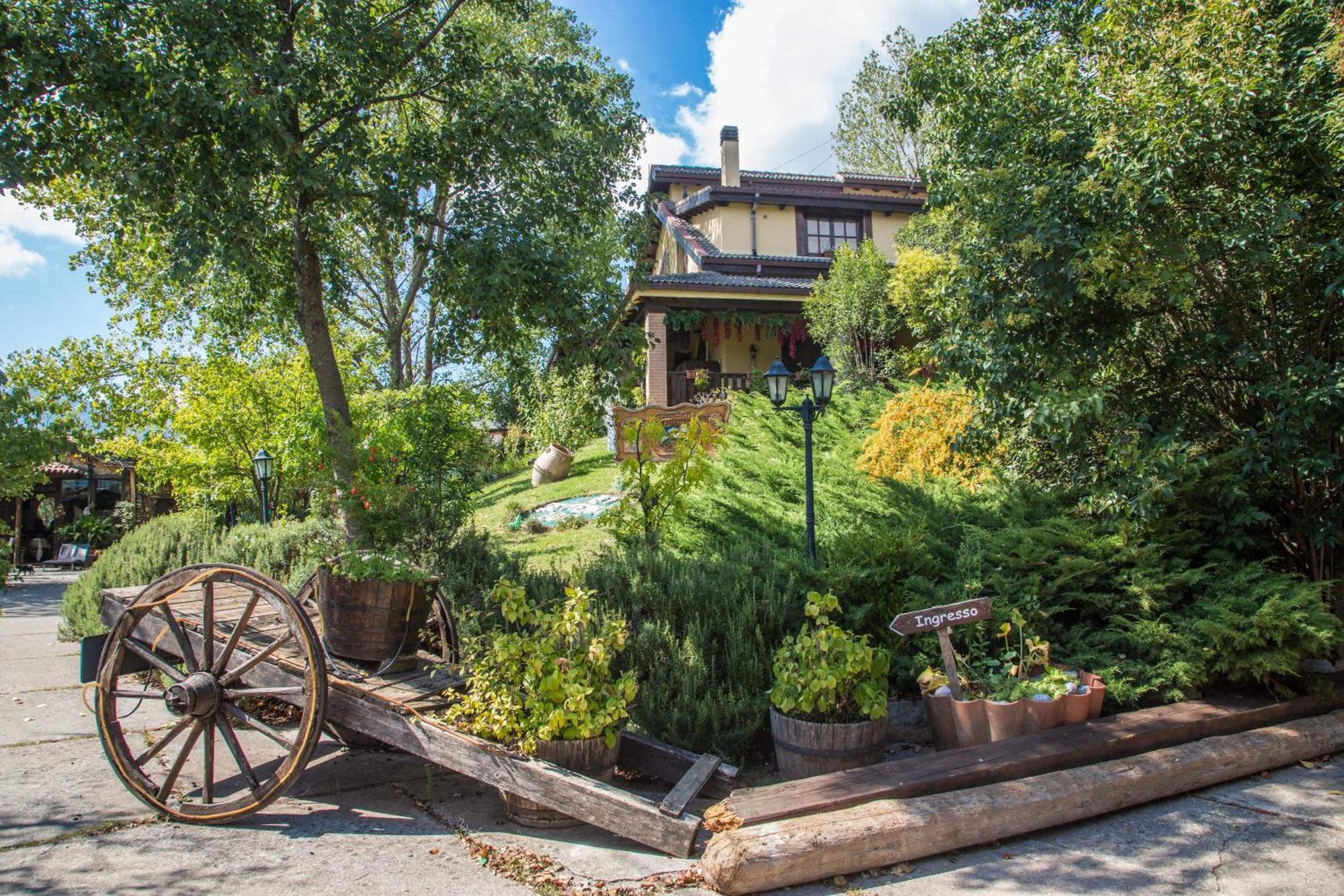 Agriturismo La Locanda Del Parco โมราโนคาลาโบร ภายนอก รูปภาพ